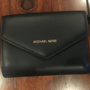 ❤️ Michael Kors Small Leather Envelope Wallet